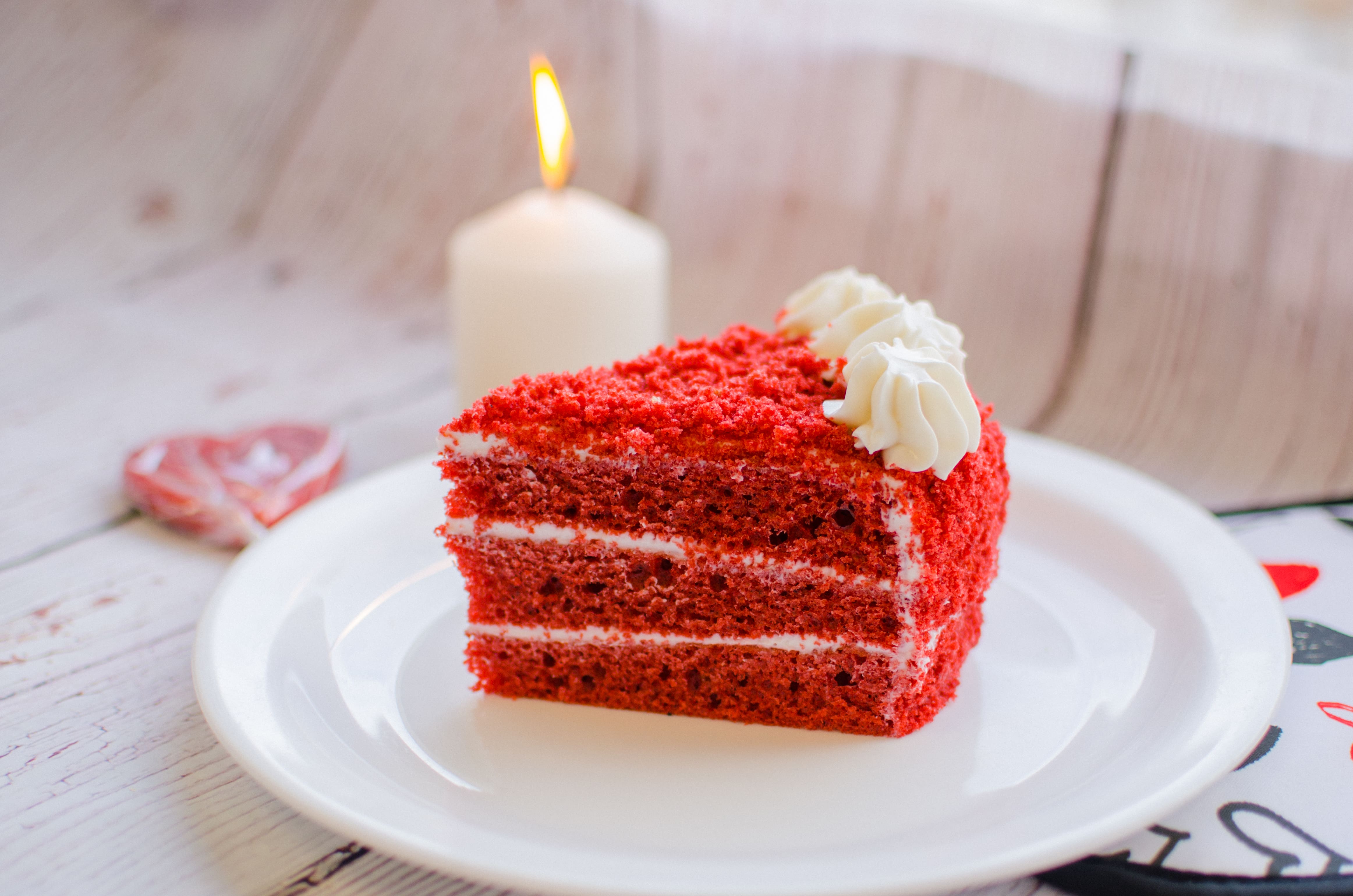 Бисквитный пирог "Красный бархат", 750 г